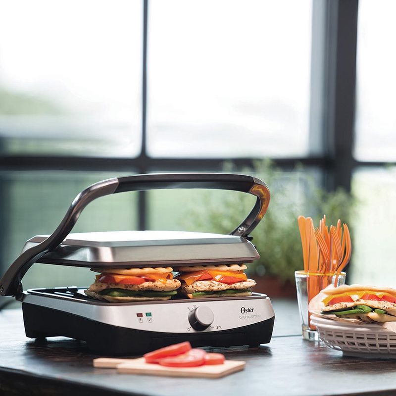 Parrilla Oster® con recubrimiento Bioceramic™ CKSTGRFM18W - Productos y  accesorios originales Oster ®