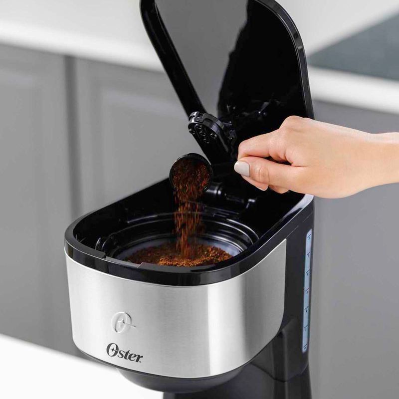 Cafetera programable Oster® 8 tazas en acero inoxidable BVSTDC10SS -  Productos y accesorios originales Oster ®